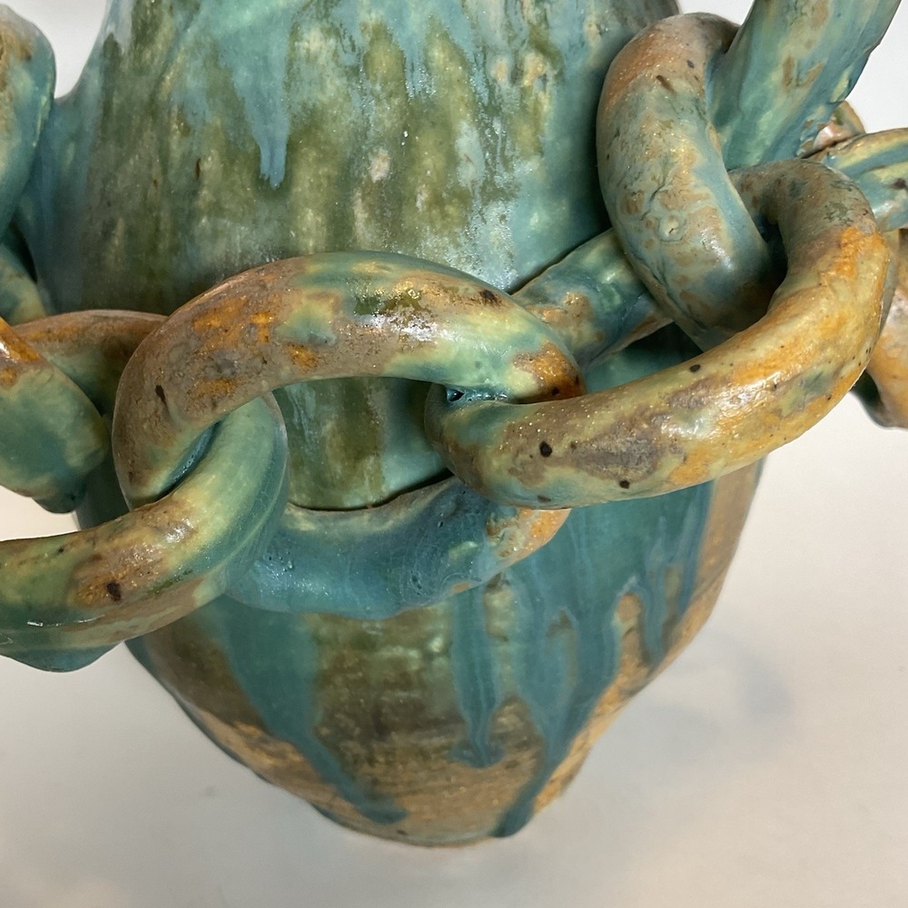 Large Vintage Handmade Asian Tan Green Light Salt Glaze Pottery Chain Wrap Vase - Picture 5 of 15